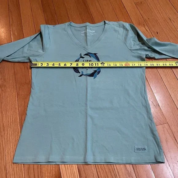 Life Is Good Crusher Tee Womens Long Sleeve Tee Size Small S Green V-Neck Shirt - Picture 8 of 10